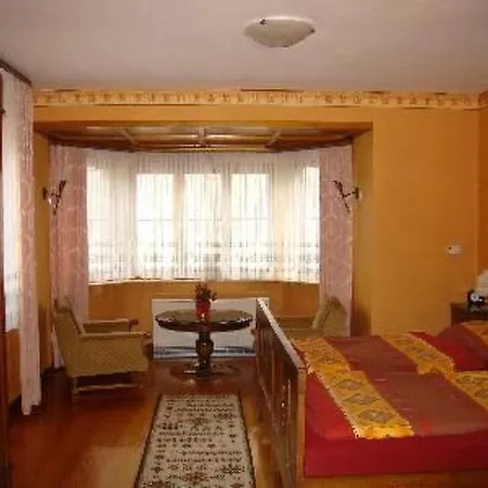 Altes Winzerhaus In By Interhome Сasa de vacaciones Mesenich