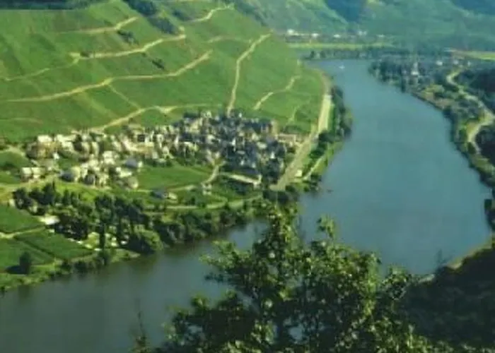 Altes Winzerhaus In By Interhome Сasa de vacaciones